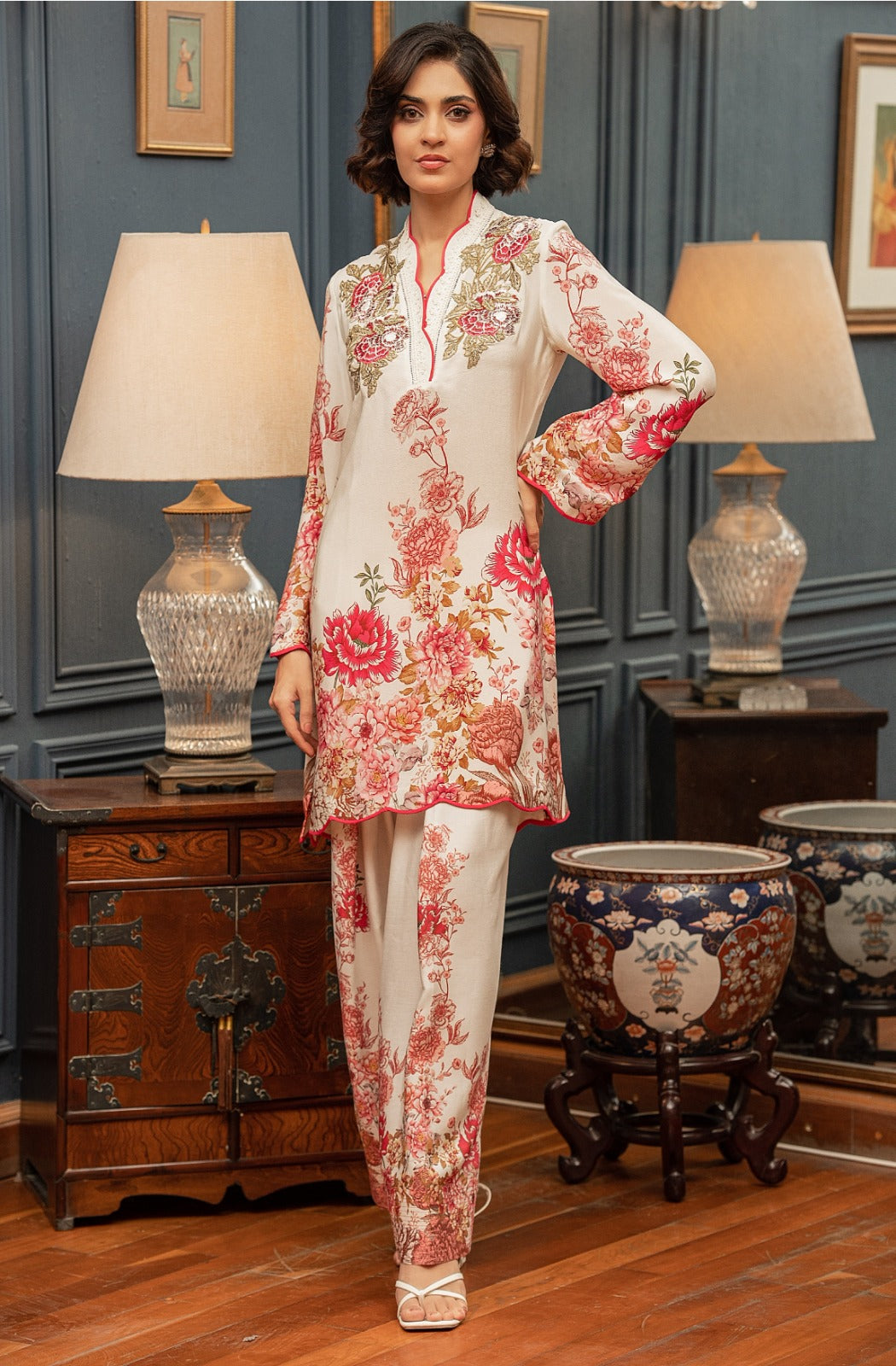 RUQ-569 PREMIUM EMBROIDED 2PC